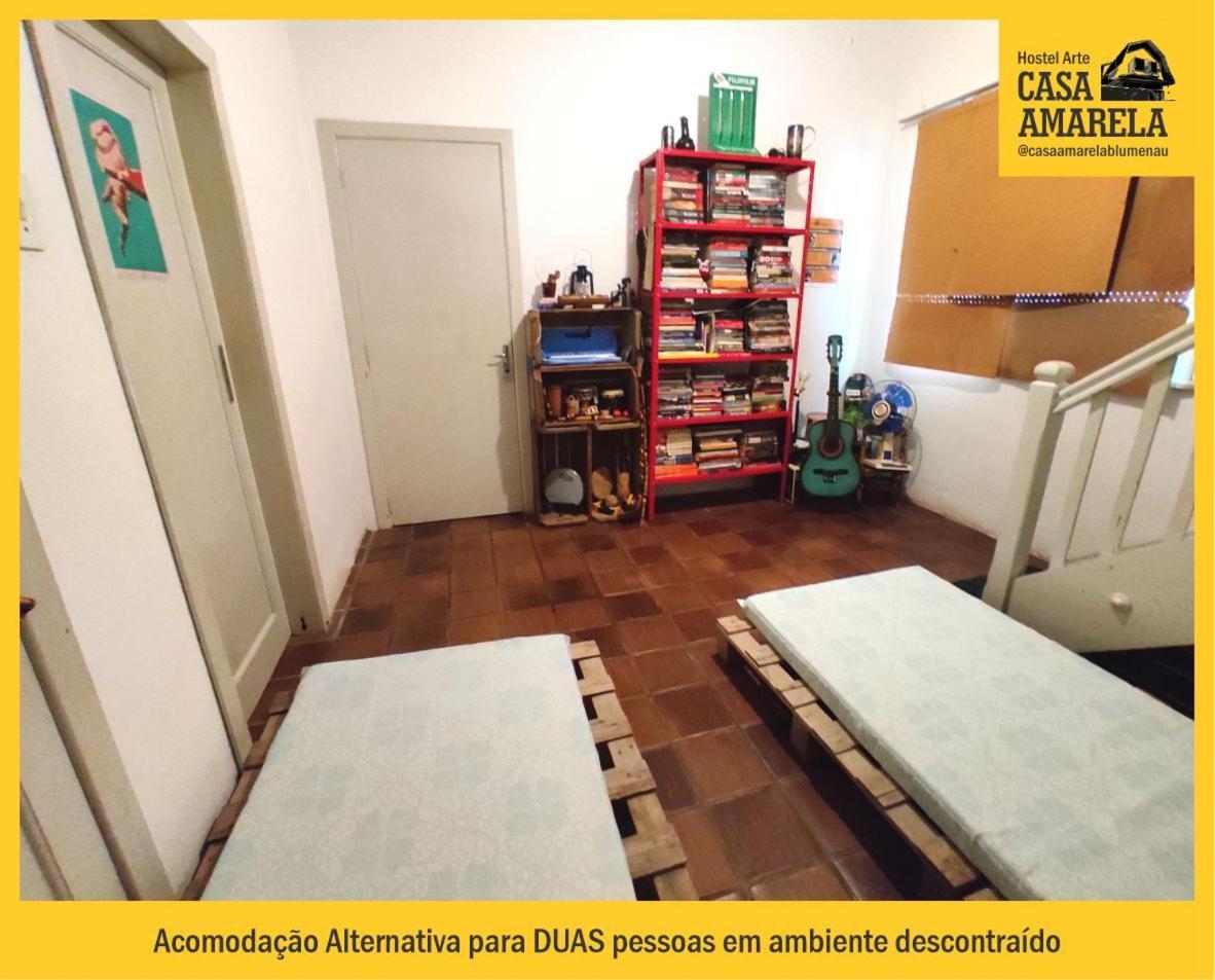 Casa Amarela Blumenau Hospedagem Alternativa Pansiyon Dış mekan fotoğraf