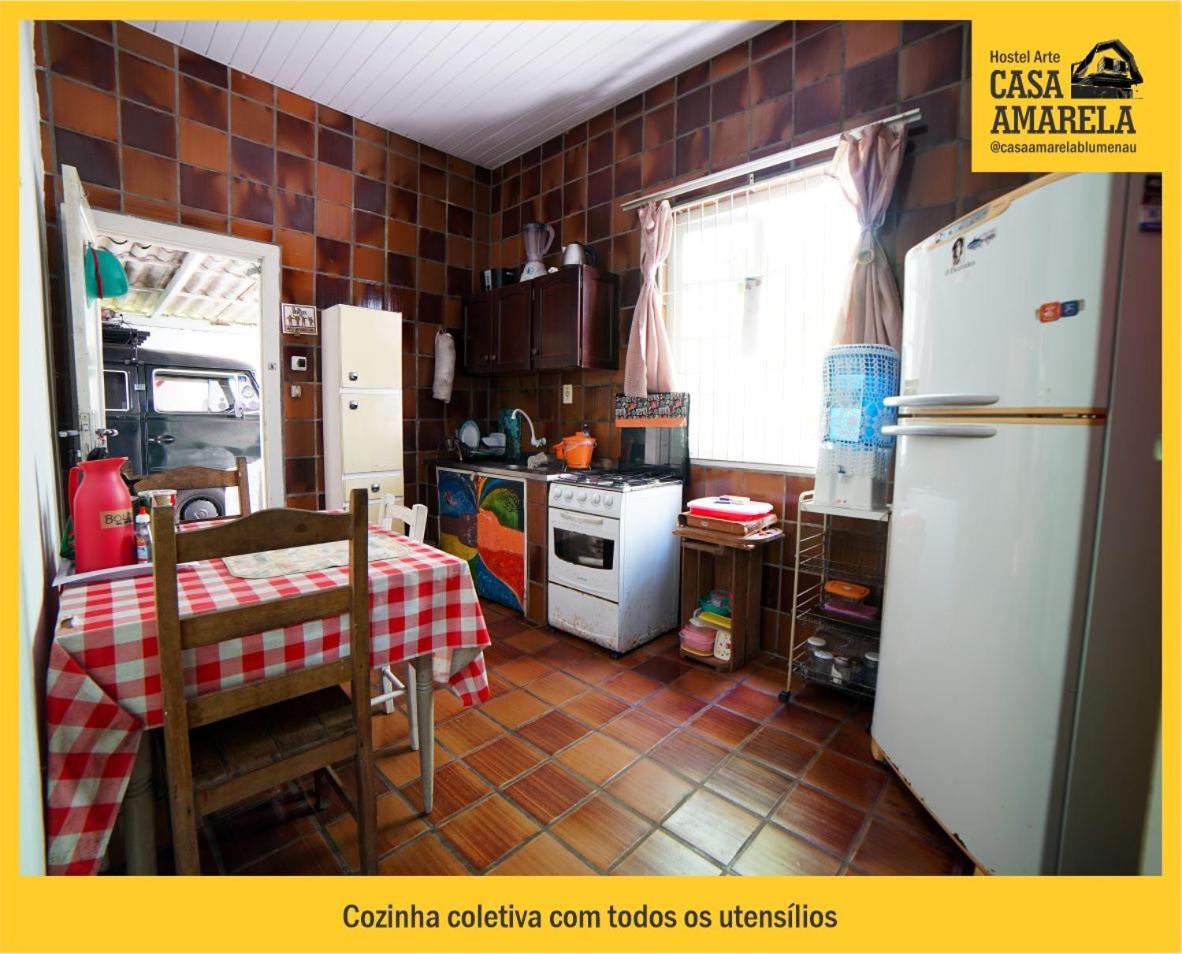 Casa Amarela Blumenau Hospedagem Alternativa Pansiyon Dış mekan fotoğraf