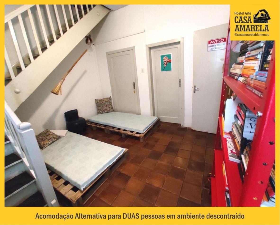 Casa Amarela Blumenau Hospedagem Alternativa Pansiyon Dış mekan fotoğraf